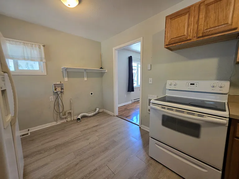 1234 Pine St — Photo 2