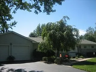 2471 Johnston Rd photo 1