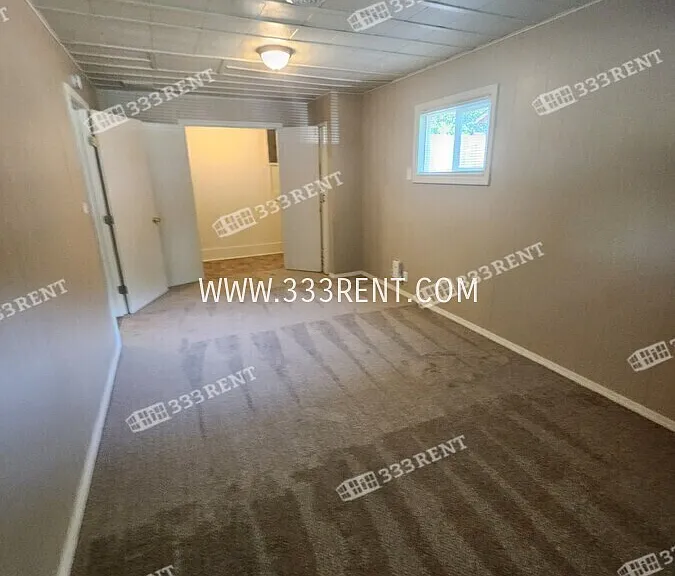 11012 Newton Ave — Photo 6