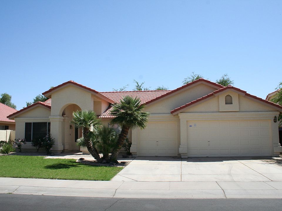 1st image of 11113 W Olive Dr