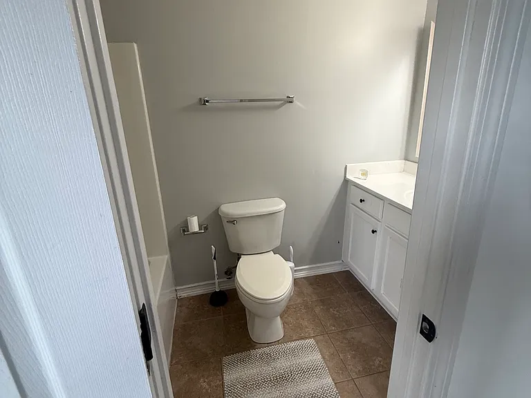 9084 Haileys Pond Dr — Photo 12