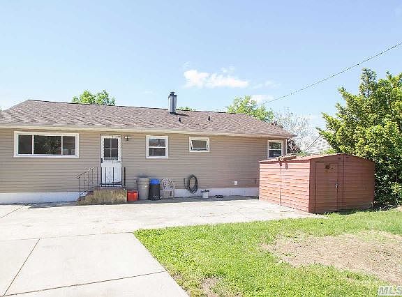 3rd image of 720 Carlyle Ave