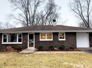 313 Arrowhead Dr, Shorewood, IL