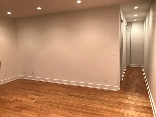 Rented by PMG Real Estate  | media 17