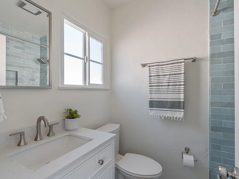 550 Calle Santa Rosa — Photo 29