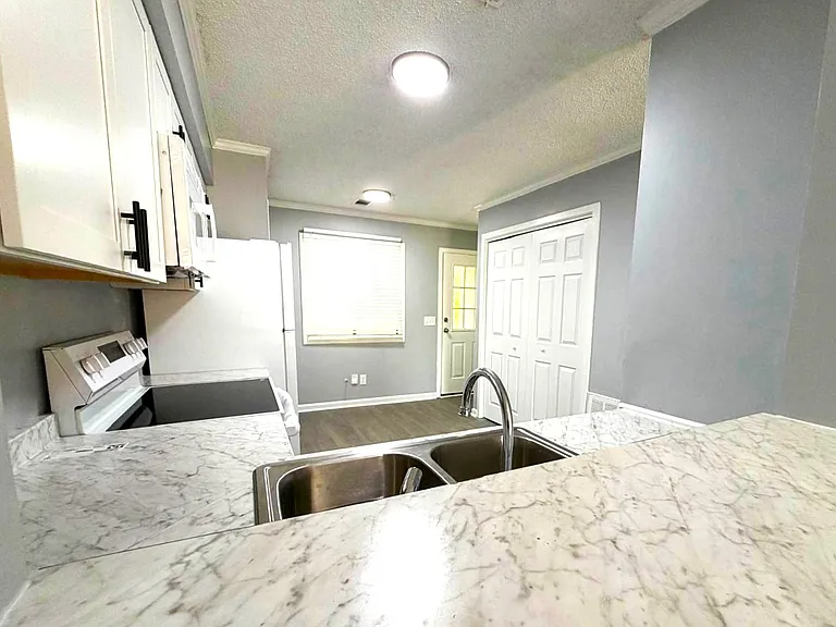 31 Canterbury Ct — Photo 11