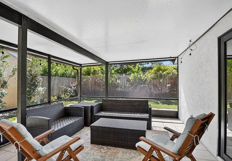 1630 NW 22nd Ave — Photo 37