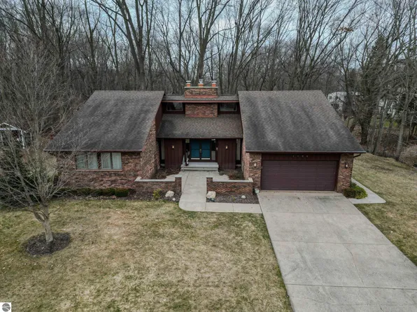 1100 Wendrow Way, Mount Pleasant, MI 48858