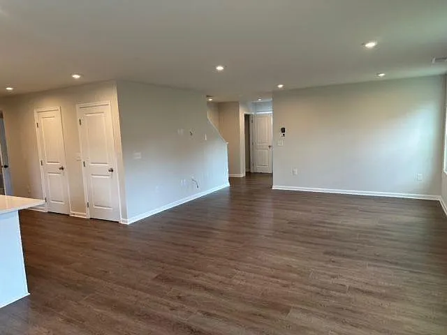 8421 Limerick Ln — Photo 3