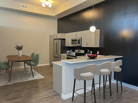 2nd image of 210 W 13th St #101