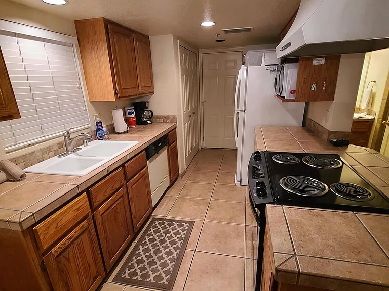 1023 Barcelona Loop — Photo 23