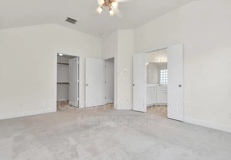3627 Main Plaza Dr — Photo 23