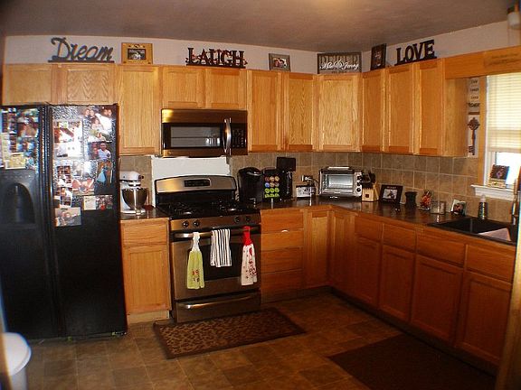 5th image of 2106 Tackle St