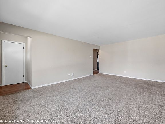 3rd image of 2919 W 101st Pl