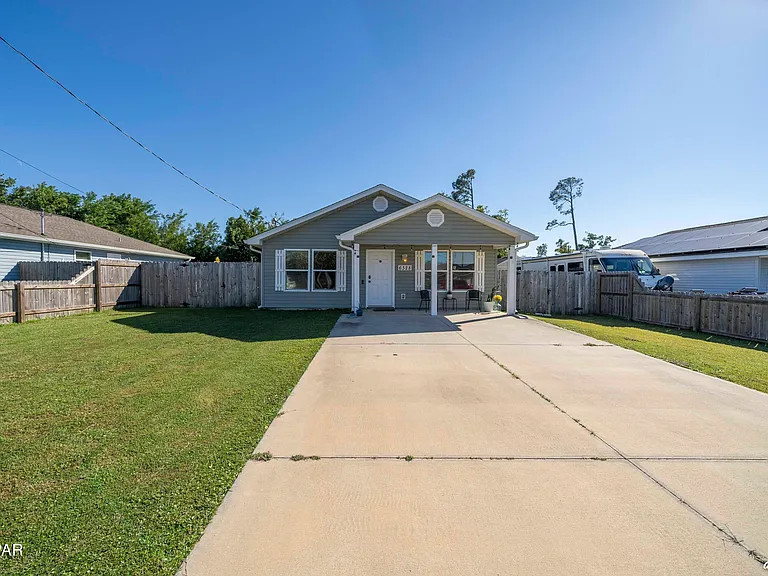 6328 Olokee St — Photo 27
