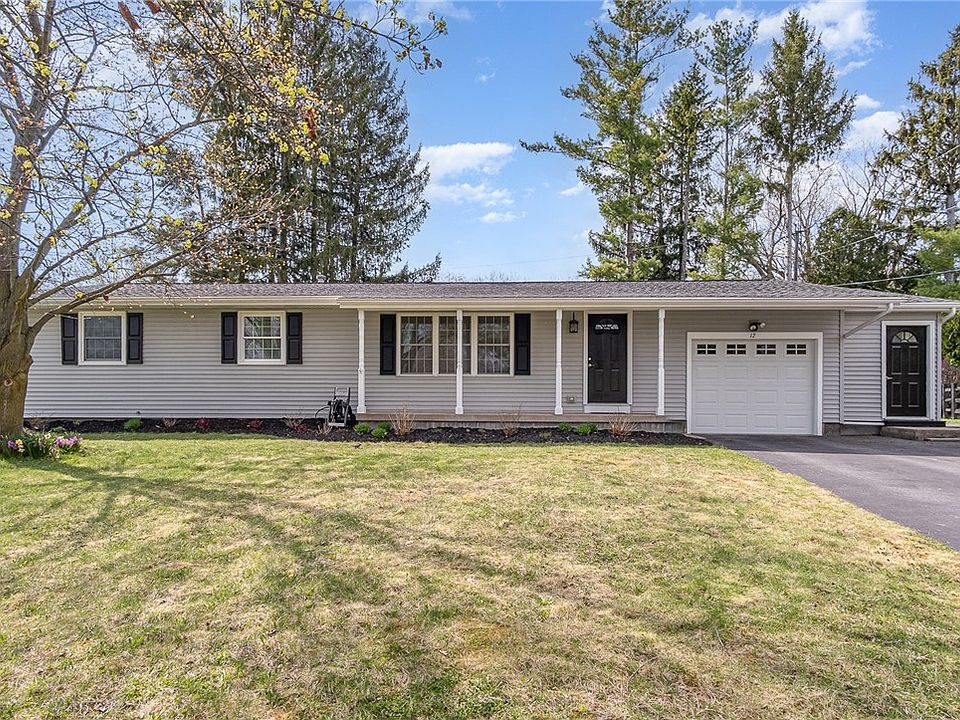 1st image of 12 Ashwood Dr