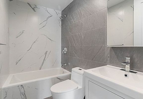 4th image of 1709 Park Pl #1L