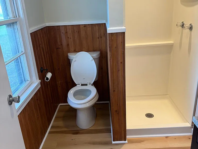 1403 Woodville Rd — Photo 19