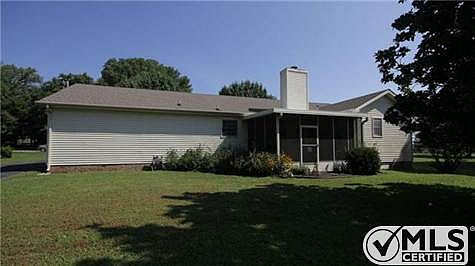 5th image of 4911 Cloverhill Dr