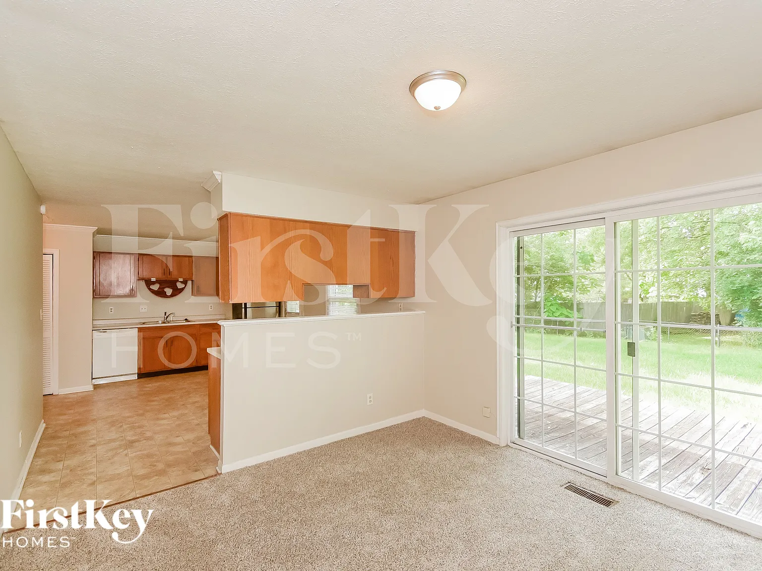 3 bed, 1.5 bath, 1600 sqft, $2,080 — Photo 4