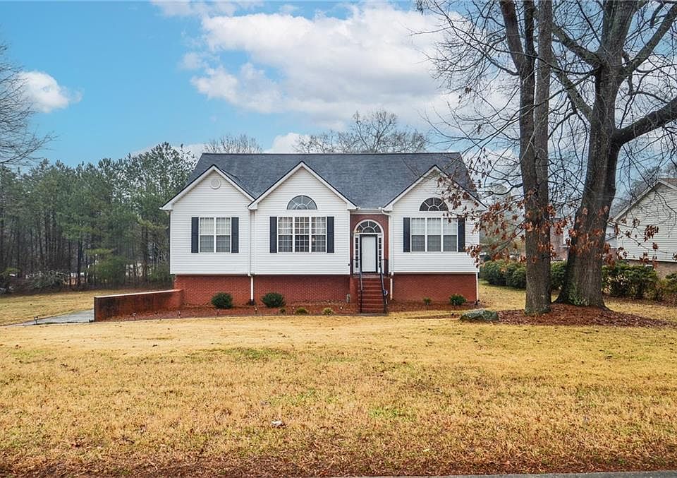 1st image of 2832 Fieldstone Dr SE