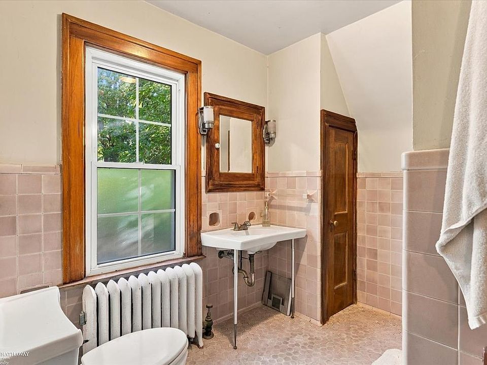 1436 Kensington Ave, photo 27