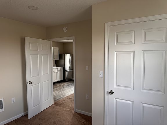 5th image of 304 Gleason Ave