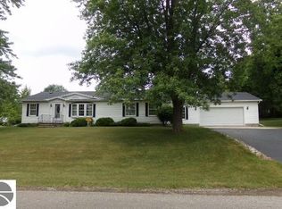 761 Norton Gibbs Dr, Ithaca, MI 48847