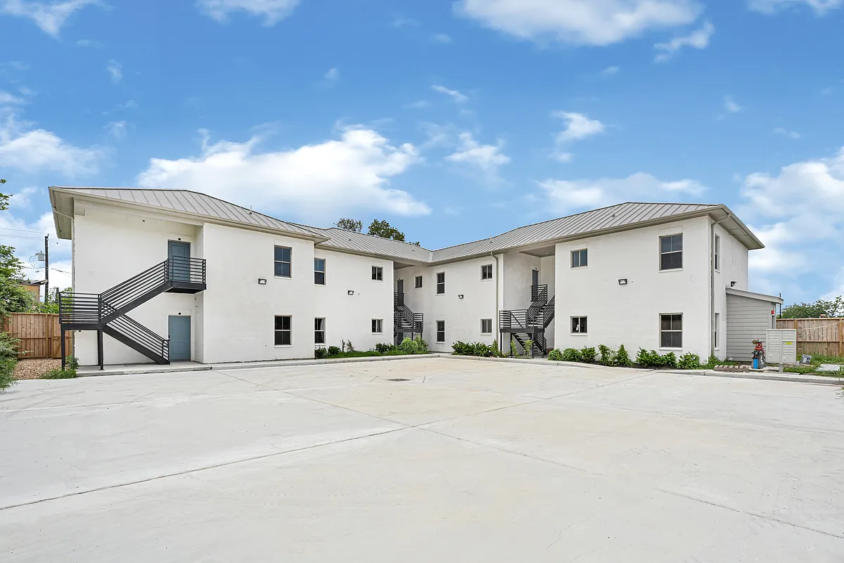 Building Photo - 7806 Clearview St #25