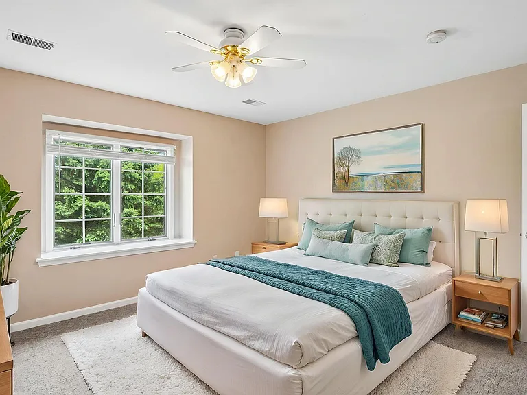 1819 Brookview Dr — Photo 49