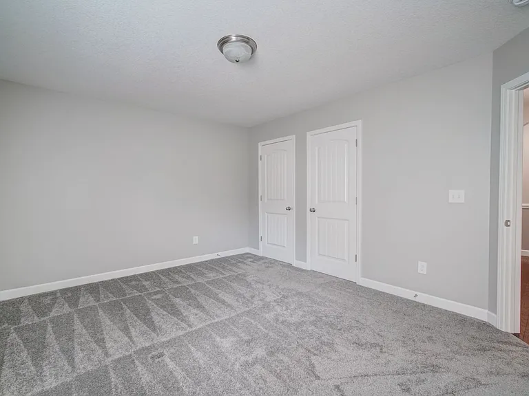 732 Shelburne Ln — Photo 39