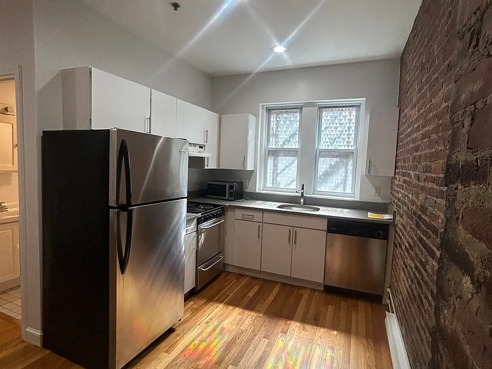 6 Cleveland Pl #3