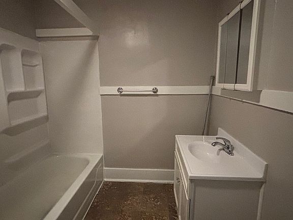 4th image of 201 W Bradley Ave APT 2