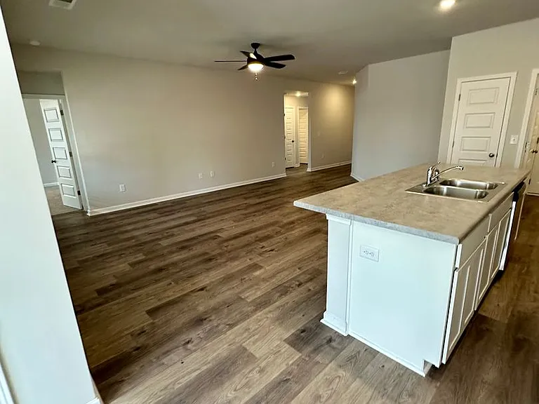 1060 Brookhaven Ln — Photo 9