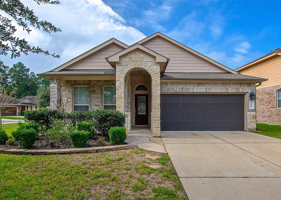 1st image of 21468 Naples Hollow Ln