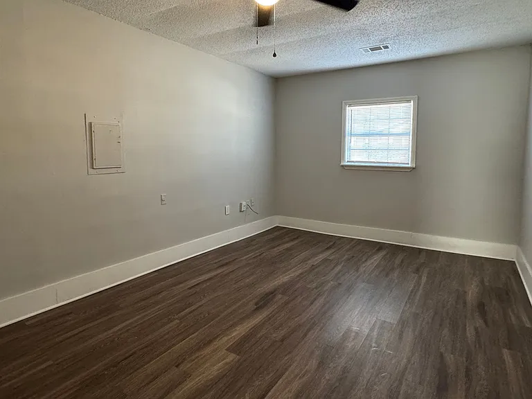 5711 Maple Tree Dr — Photo 8
