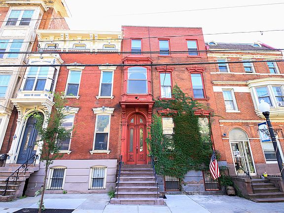 2nd image of 234 Lark St #1