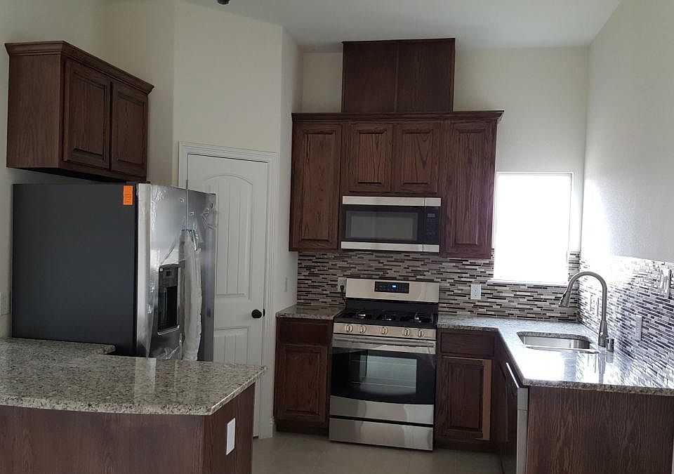 1st image of 19 Kennedy Ct #1