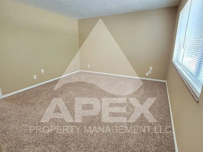 2927 Whittle Springs Rd #4 — Photo 4