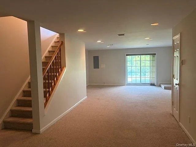 1403 Scarborough Dr — Photo 24