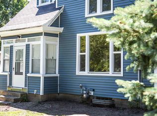 910 W 3rd St, Cedar Falls, IA 50613