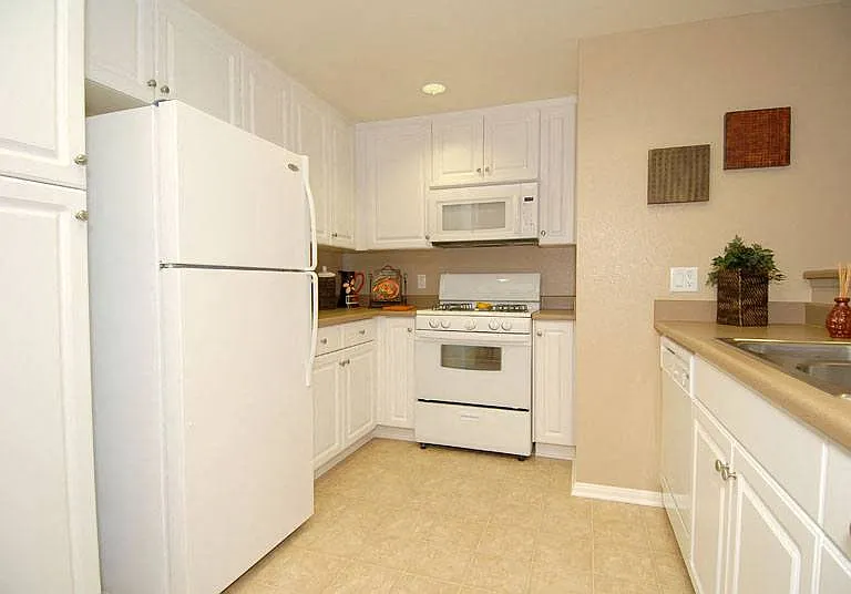 College Park Apartments — Photo 62
