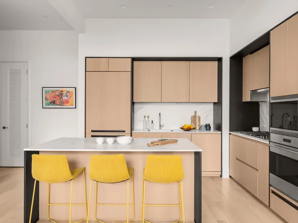 215 East 19th Street 4D image 3 of 14