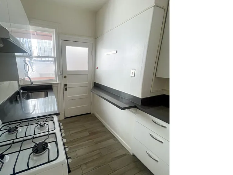 3904 Cesar Chavez St — Photo 11