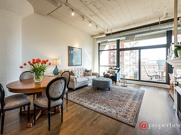 Living Room / Dining Room