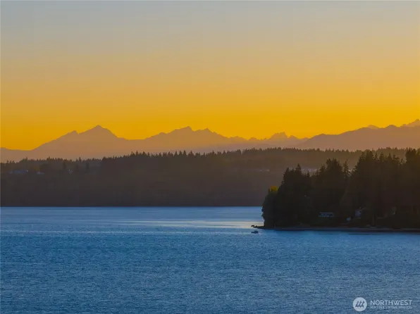 14433 Silven Avenue NE, Bainbridge Island, WA 98110
