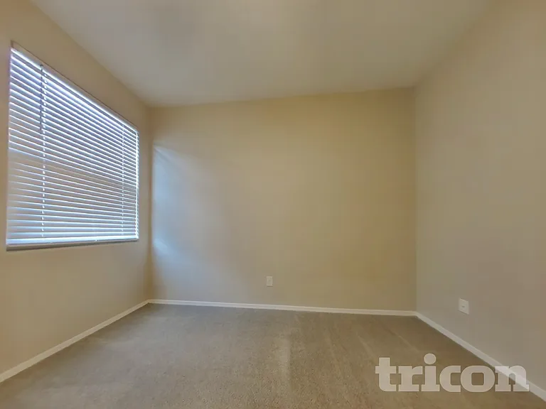3712 N 310th Ln — Photo 13