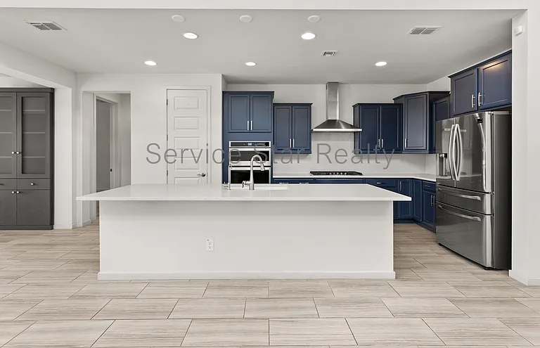 3407 E Louise Dr — Photo 15