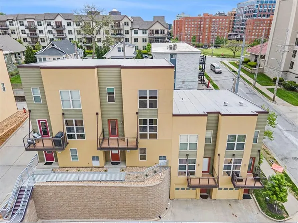 4581 Madison Ave, Kansas City, MO 64111