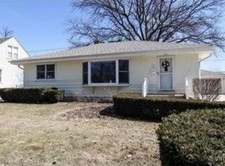 4615 Fairview Ave, Downers Grove, IL 60515